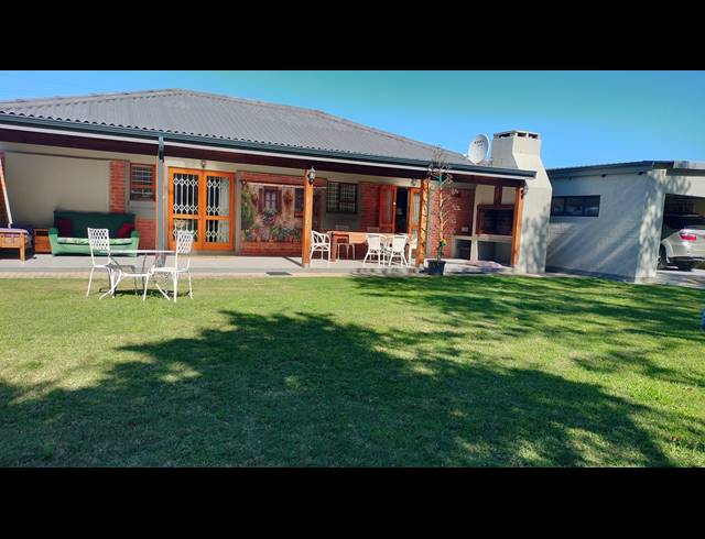 2 BEDROOM FREESTANDING FOR SALE IN GROOT BRAKRIVIER CENTRAL
